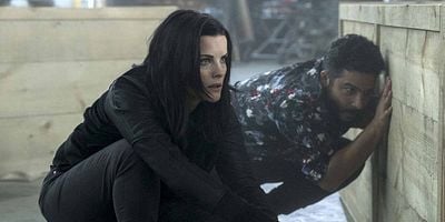 Cartel de Adoring Suspect