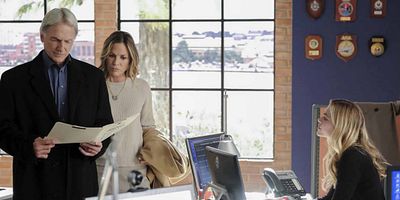 Cartel de Dark Secrets