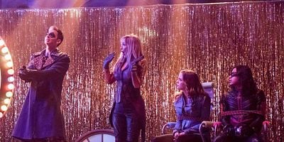 Cartel de The Elongated Knight Rises