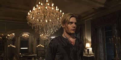 Cartel de Familia Onte Omnia