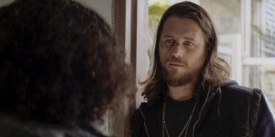 Cartel de Broke From The Box