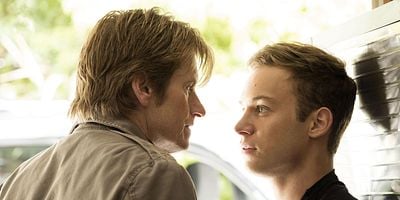 Cartel de Off The Tit