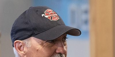 Cartel de Weather the Storm