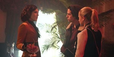 Cartel de Chapter Forty-Six: The Red Dahlia