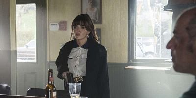 Cartel de It's Hard to Be a Saint in the City