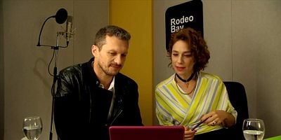 Cartel de Una noticia, sobre ruedas