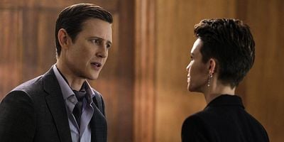 Cartel de Down, Down, Down