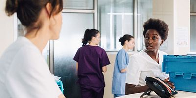 Cartel de Derrière les apparences