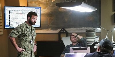 Cartel de Unbecoming an Officer