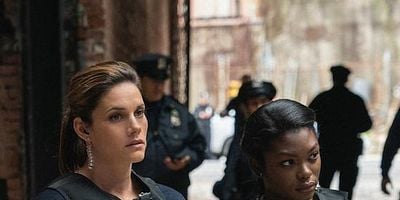 Cartel de Ties That Bind