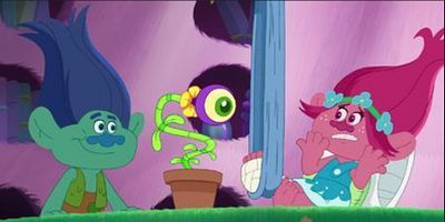 Cartel de Two Party System / Fun Branch