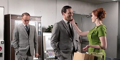 Cartel de Guy Walks Into an Advertising Agency