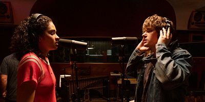 Cartel de Love Hurts