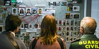 Cartel de Aquellos que están muertos