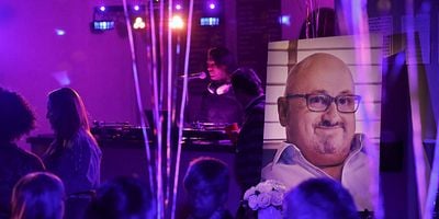 Cartel de The Wellstone Agency