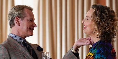 Cartel de Trust Falls