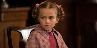 Cartel de Carrying a Bird