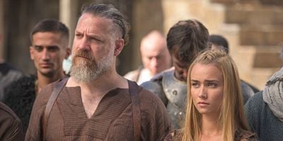 Cartel de Someone Has to Rule