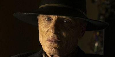 Cartel de Well Enough Alone