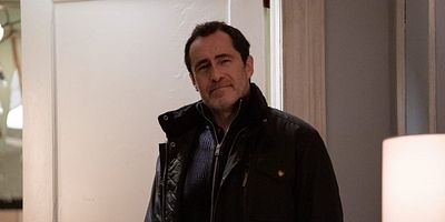 Cartel de Broken Glass