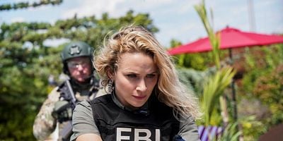 Cartel de Double Blind