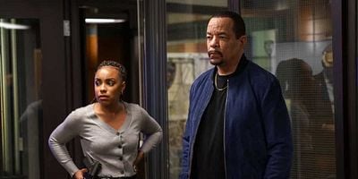 Cartel de With Many Names