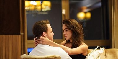 Cartel de Ya Çok Seversen 9.Bölüm