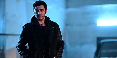 Cartel de Bambaşka Biri 2.Bölüm