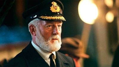 "Fue él quien tomó la decisión correcta": la importante lección que James Cameron recibió en 'Titanic' por parte del actor Bernard Hill