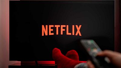 A Netflix le sale a cuenta las gallinas que entran por las que salen: el fin a las cuentas compartidas comienza a dar sus frutos noticias imagen
