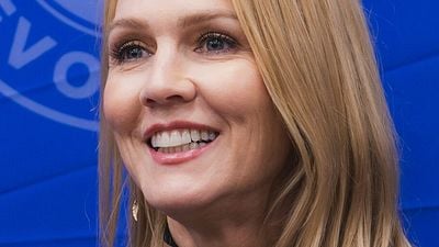 Qué ha sido de Jennie Garth 26 años después de ser Kelly en 'Sensación de vivir': ha encontrado su hueco en concursos de televisión noticias imagen