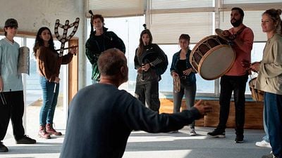 "Un grupo de gente que se une para compartir una experiencia": 'Rondallas', una película 100% gallega para reivindicar el cine en el cine noticias imagen