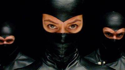 Si Quentin Tarantino hubiera dirigido una película de Bond sería algo así: un salvaje 'thriller' lleno de homenajes noticias imagen