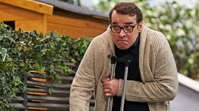 "Es mucho más macarra que 'Aquí no hay quien viva'": Luis Merlo responde a las críticas de Isabel Ordaz sobre 'La que se avecina' noticias imagen