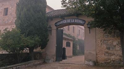 La finca señorial de Toledo que cautivó a Almodóvar y ahora es Perfumerías La Reina en 'Sueños de libertad'