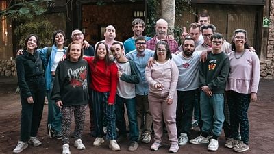 "Si al final no has pensado en quién tenía una discapacidad, ese es el verdadero éxito": 'Haciendo amigos', la gran comedia del verano noticias imagen