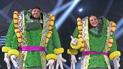 "No lo sabe ni mi hija": Los Alienígenas de 'Mask Singer 3' han intentado guardar el secreto, pero todos sabían que eran Paula Echevarría y Miguel Torres noticias imagen
