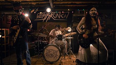 Heavy metal y satanismo se unen en una de las series del año: acaba de llegar a 'streaming' justo a tiempo para celebrar Halloween noticias imagen