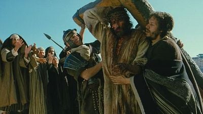 "Muchos entrarán a la sala con un ánimo devoto y saldrán profundamente perturbados": el mejor crítico de cine de la historia le dio 4 estrellas a esta polémica película noticias imagen