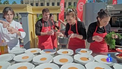 "No entres al trapo": El rifirrafe entre dos concursantes de 'MasterChef 12' que acaba salpicando a Jordi Cruz noticias imagen