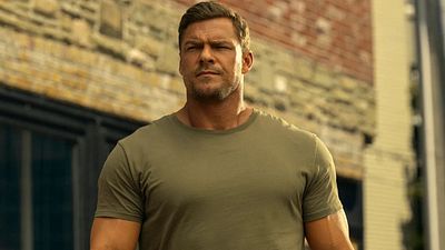'Indiana Jones' se mezcla con 'Memento': La estrella de 'Reacher', Alan Ritchson, en la nueva película de aventuras del creador de 'Piratas del Caribe' noticias imagen