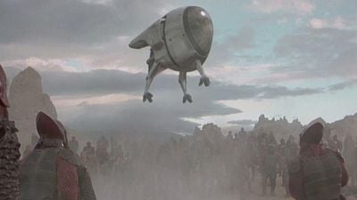 "Era como estar enterrado vivo": fue todo un éxito, pero el rodaje de esta película de ciencia ficción llevó a Tim Burton a rechazar hacer una secuela noticias imagen