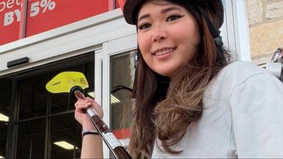 Una famosa 'streamer' deja caducar un cheque de 2.000 dólares en la guantera porque le da pereza ir al banco noticias imagen