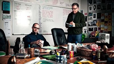 "Apestas. ¿Me devuelves 6 años de mi vida?": Cuando el creador de 'Perdidos' recogió un premio y aprovechó para compartir los mensajes más crueles que había recibido noticias imagen