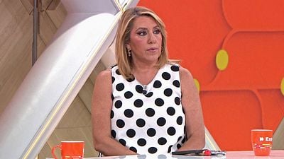 Susana Díaz se entera en pleno directo de 'Espejo Público' de la imputación de Zapatero: "Es duro, entristece y no me lo podía imaginar" noticias imagen