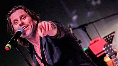 Qué fue de Javián de 'OT 1', de triunfar con 'Fórmula Abierta' al budismo y una hija 'tiktoker' noticias imagen