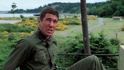 Debra Winger detestó rodar esta famosa película junto a Richard Gere: "Cuando hay cerdos involucrados tienden a quitarle la gracia" noticias imagen