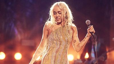 El culebrón de Miley Cyrus y Liam Hemsworth continúa: las referencias escondidas al actor en lo nuevo de la cantante