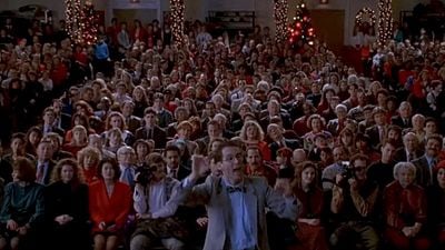 El director de 'Harry Potter' describe el cameo de Donald Trump en su película como una maldición: "Desearía que desapareciera" noticias imagen