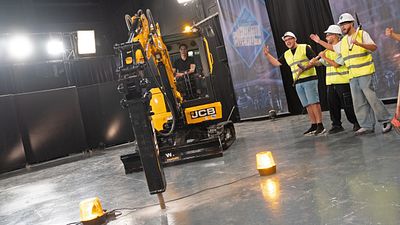 "Parece que sí lo vamos a enterrar": Pablo Motos explica el contratiempo que ha sufrido Plex con su primer reto en 'El Hormiguero' noticias imagen